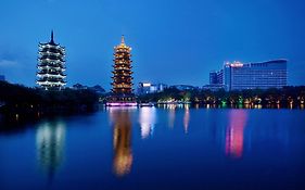 โรงแรมหลีเจียง วอเตอร์ฟอล